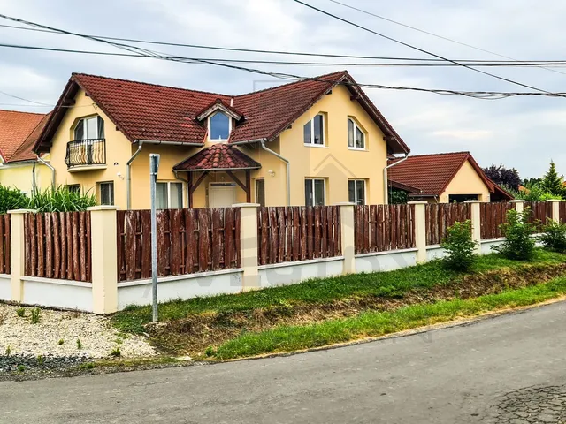 Eladó ház Táplánszentkereszt 190 nm