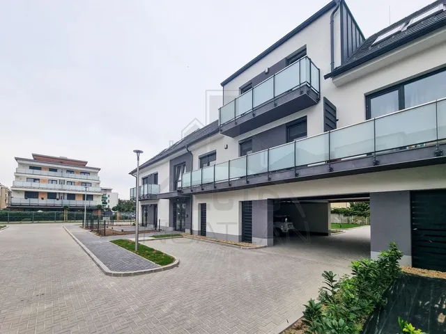 Eladó garázs Szombathely 15 nm