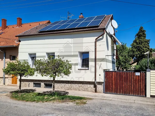 Kiadó ház Szombathely, Belváros 65 nm