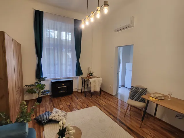 Eladó lakás Budapest XIII. kerület, Lőportárdűlő, Szabolcs utca 28 nm
