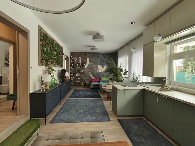 Eladó ház Üröm 130 nm