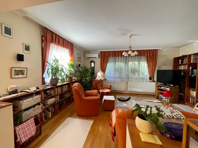 Eladó ház Budapest XVI. kerület, Mátyásföld 250 nm