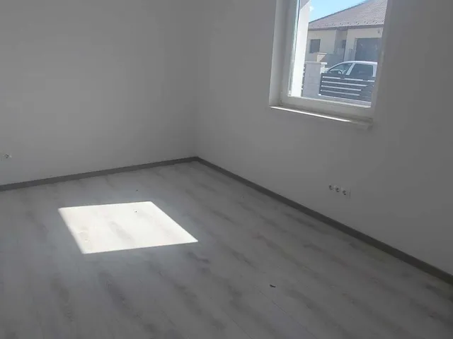 Eladó ház Környe 180 nm