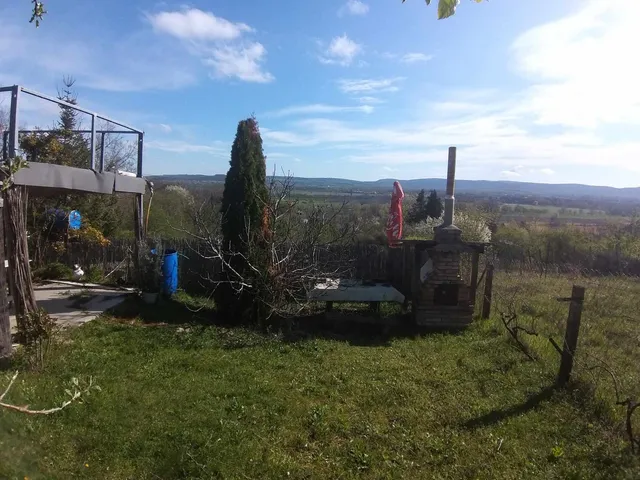 Eladó telek Tata 1033 nm