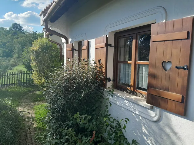 Kiadó ház Vértessomló 100 nm