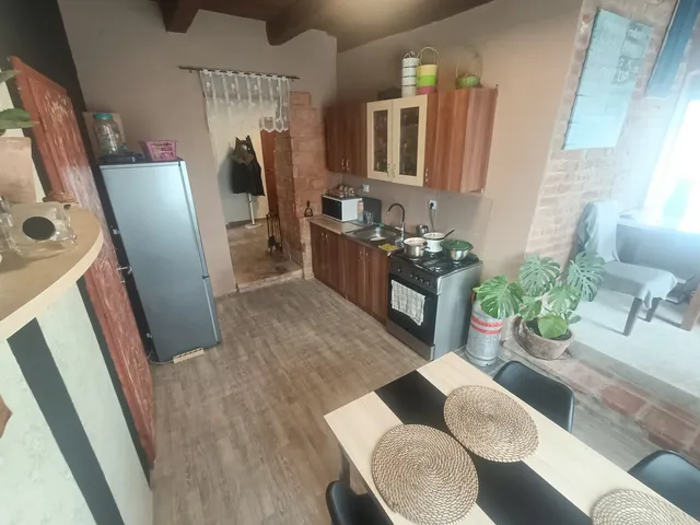 Eladó ház Ászár 90 nm