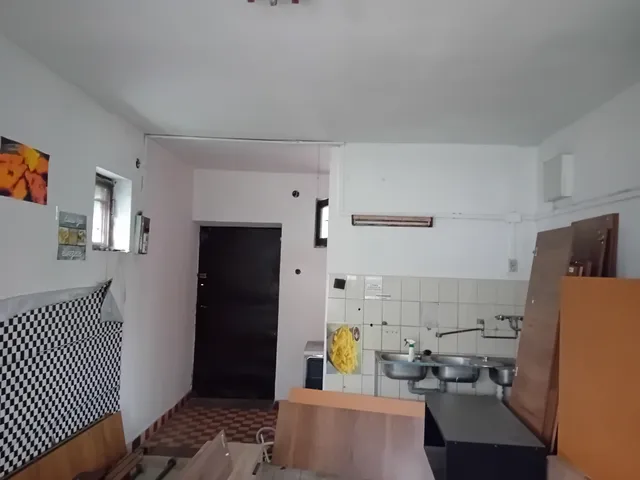 Eladó kereskedelmi és ipari ingatlan Dorog 71 nm