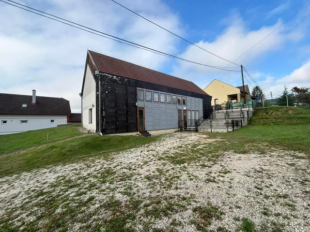 Eladó ház Pusztavám 137 nm