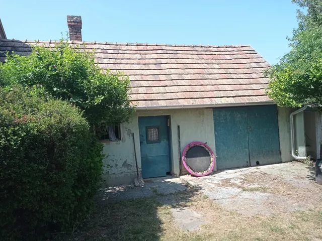 Eladó ház Szákszend 62 nm