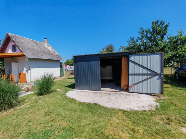 Eladó telek Győr 21 nm