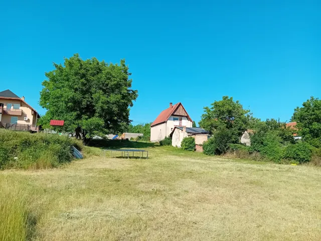 Eladó telek Esztergom 1427 nm