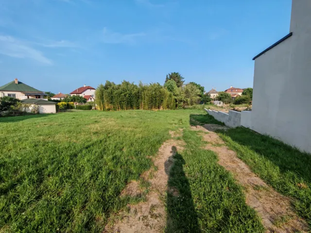 Eladó telek Kecskéd 1749 nm