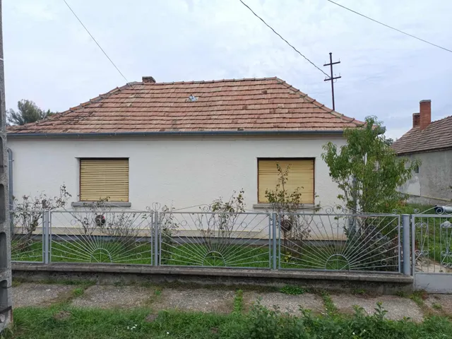 Eladó ház Környe 76 nm