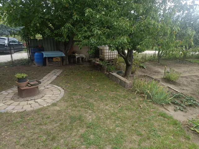 Eladó ház Szomor 30 nm