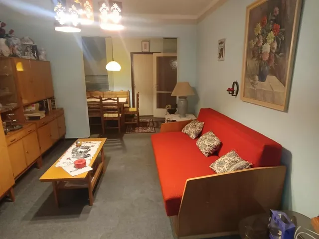 Eladó lakás Oroszlány 62 nm