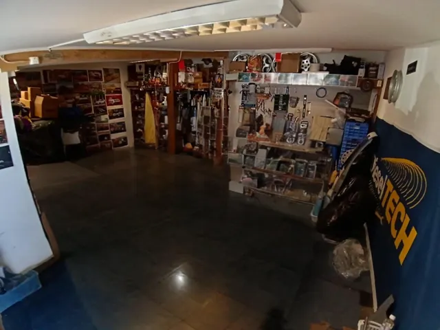 Eladó garázs Oroszlány 42 nm