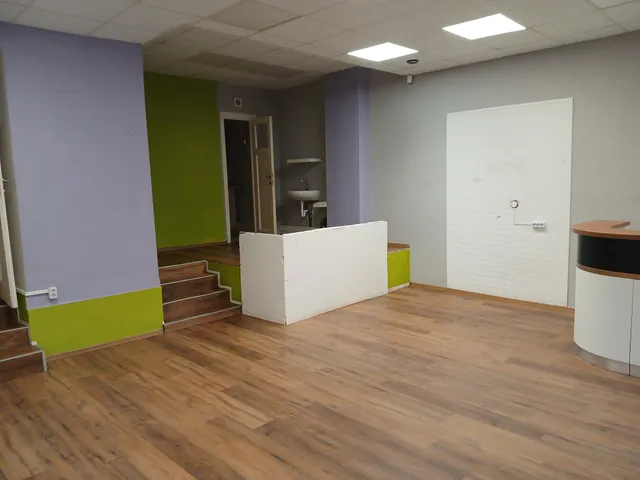 Kiadó kereskedelmi és ipari ingatlan Budapest XI. kerület 50 nm