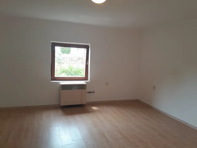 Kiadó ház Szákszend 62 nm