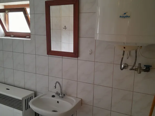 Kiadó ház Szákszend 62 nm