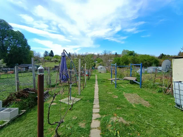 Eladó mezőgazdasági ingatlan Oroszlány 1376 nm