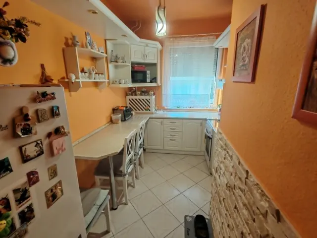 Eladó lakás Oroszlány 53 nm