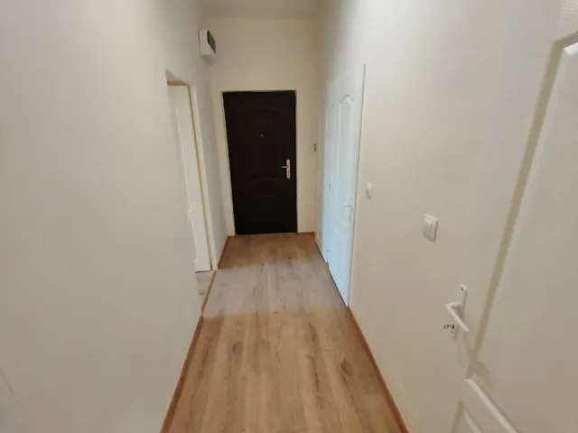 Kiadó lakás Oroszlány 48 nm