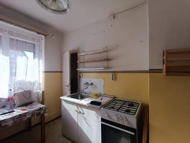 Eladó lakás Oroszlány 52 nm