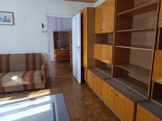 Eladó lakás Oroszlány 52 nm