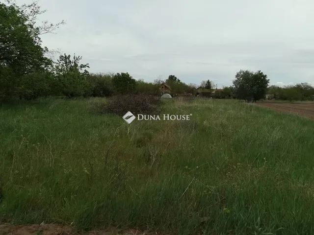Eladó telek Alap 2661 nm