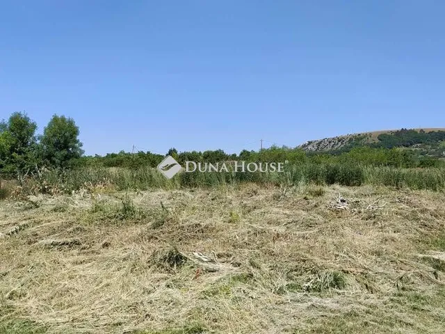Eladó telek Várpalota 308 nm