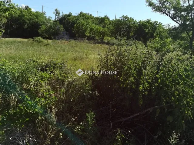 Eladó telek Kincsesbánya 1089 nm