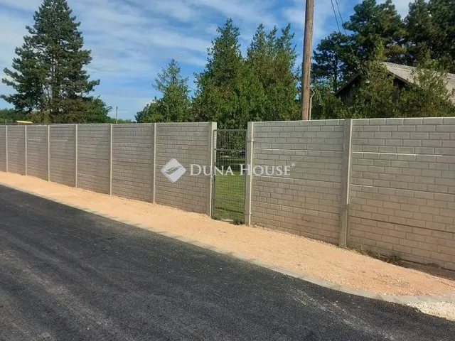 Eladó mezőgazdasági ingatlan Ráckeve 656 nm