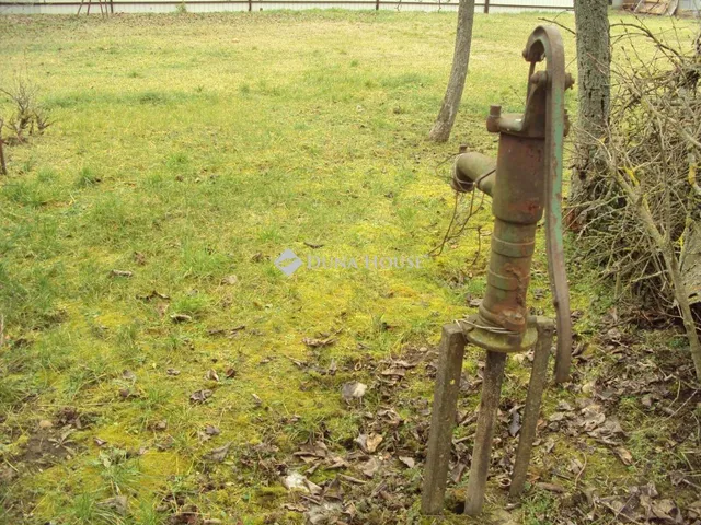 Eladó telek Székesfehérvár 575 nm