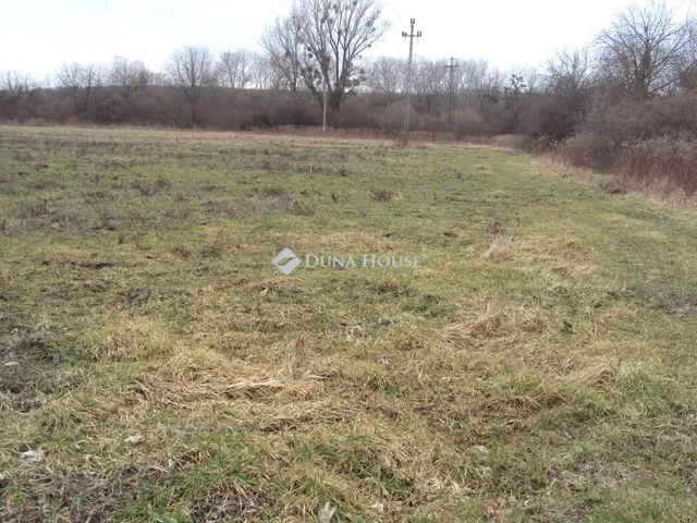 Eladó telek Pusztavám 4918 nm