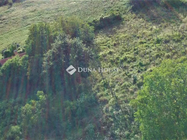 Eladó telek Köveskál 2265 nm