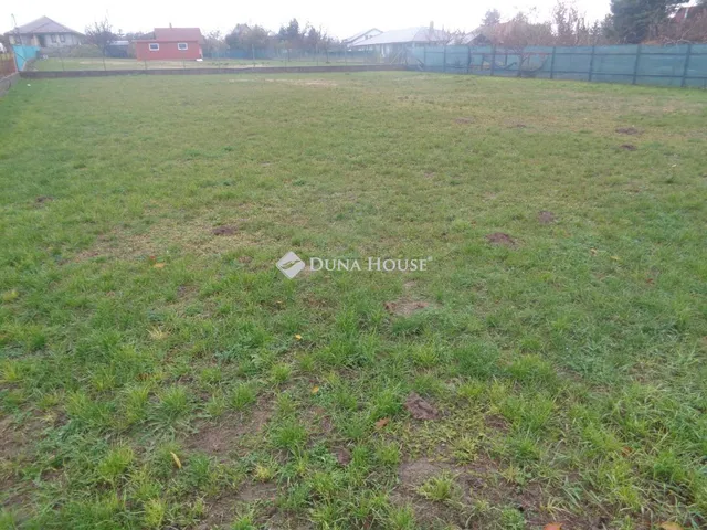 Eladó telek Sárszentmihály 1035 nm