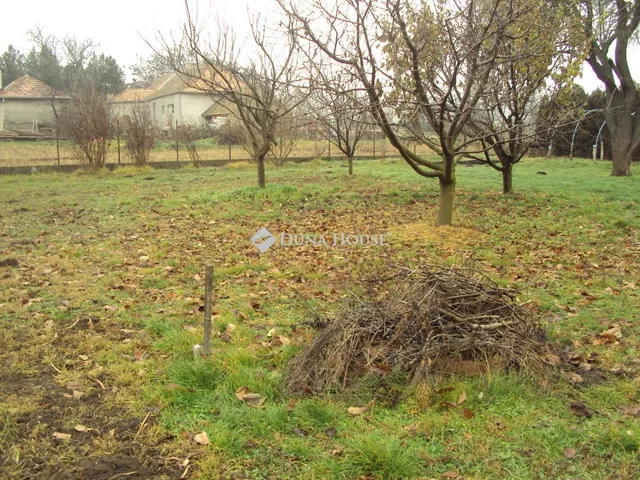 Eladó telek Székesfehérvár 461 nm