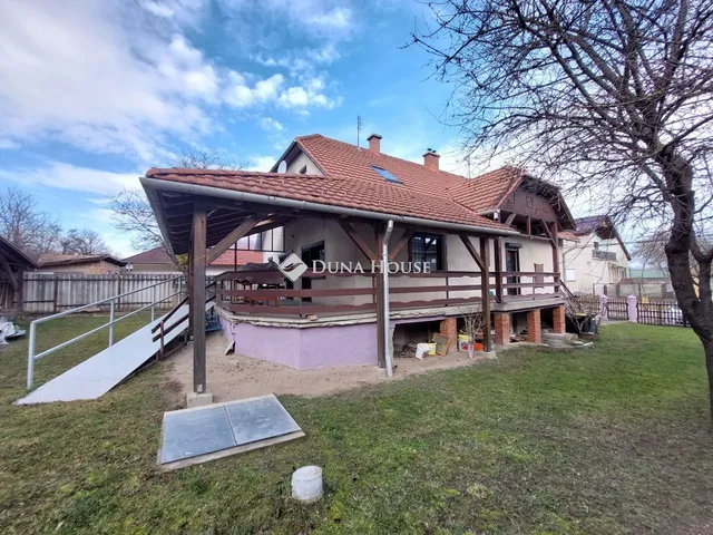 Eladó ház Vértesboglár 281 nm