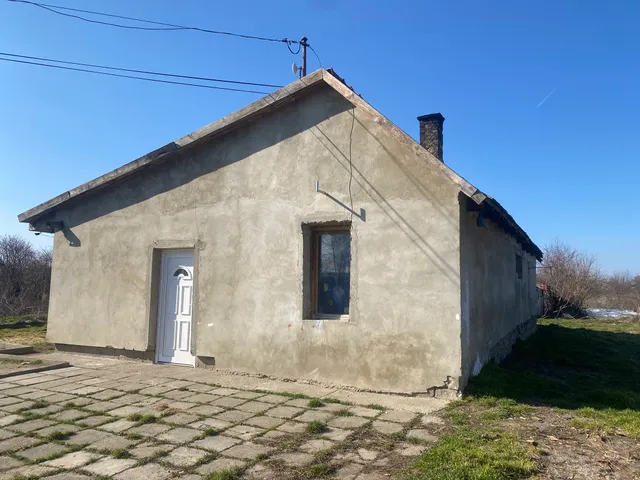 Eladó ház Kisláng 70 nm