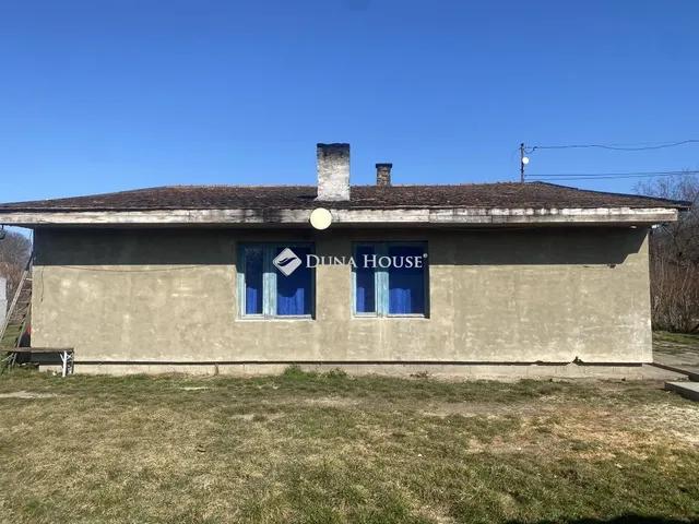 Eladó ház Kisláng 70 nm