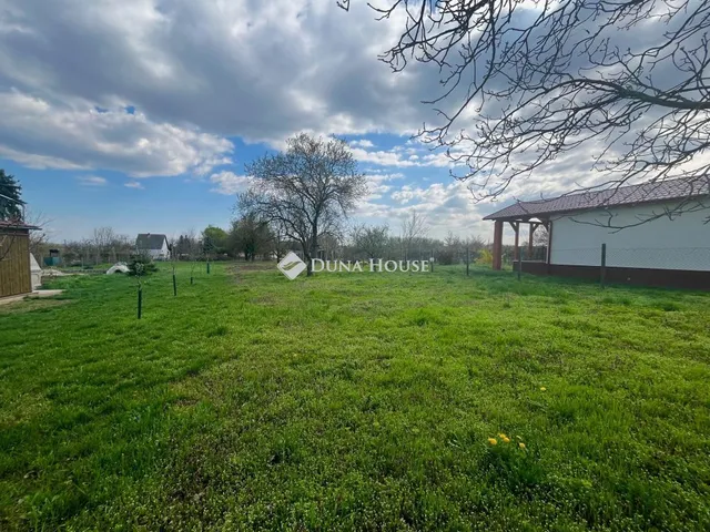 Eladó telek Polgárdi 953 nm