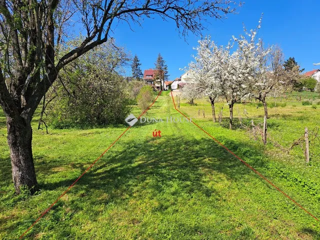 Eladó telek Székesfehérvár 700 nm