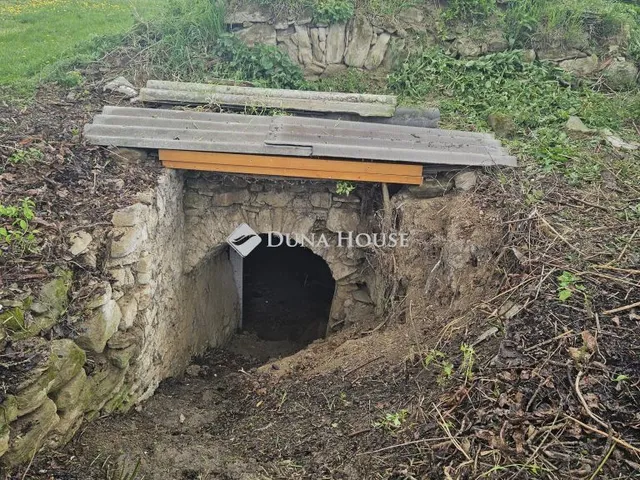 Eladó telek Vértesacsa 847 nm