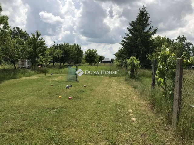 Eladó telek Székesfehérvár 2318 nm