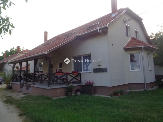 Eladó ház Csákvár 105 nm