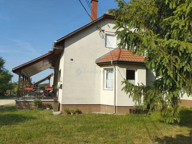 Eladó ház Csákvár 105 nm