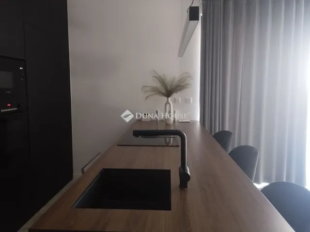Eladó lakás Székesfehérvár 107 nm