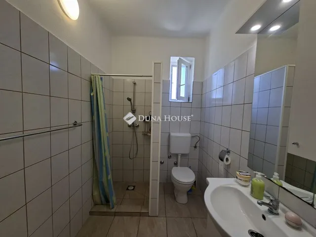 Kiadó ház Sárbogárd 80 nm