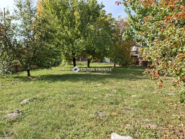 Eladó telek Székesfehérvár 630 nm