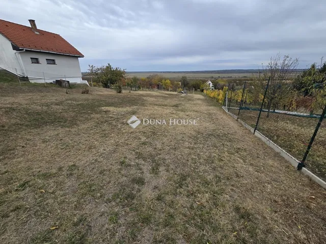 Eladó telek Csór 1196 nm